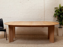 Load image into Gallery viewer, Oak Dining Table with 2 Leaves