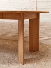 Load image into Gallery viewer, Oak Dining Table with 2 Leaves