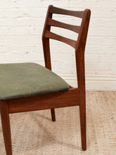 Load image into Gallery viewer, Set of 4 Danish Modern Chairs