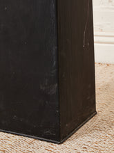 Load image into Gallery viewer, Black Pedestal for Sculpture