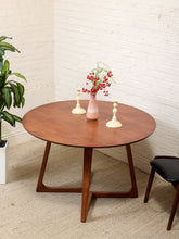 Load image into Gallery viewer, Round Sculptural Leg Dining Table