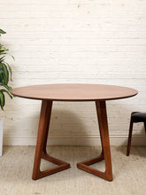 Load image into Gallery viewer, Round Sculptural Leg Dining Table