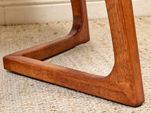 Load image into Gallery viewer, Round Sculptural Leg Dining Table