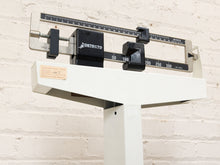 Load image into Gallery viewer, Vintage Scale