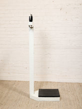 Load image into Gallery viewer, Vintage Scale