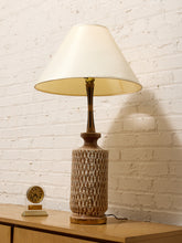 Load image into Gallery viewer, Vintage Mid Century Brown Lamp