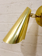 Load image into Gallery viewer, Vintage Mid-Century Dual Sconce