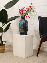 Load image into Gallery viewer, White Vintage Pedestal