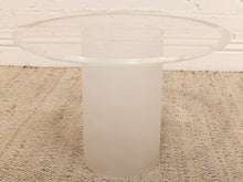 Load image into Gallery viewer, Pedestal table with Glass
