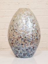 Load image into Gallery viewer, Mother of Pearl Vase