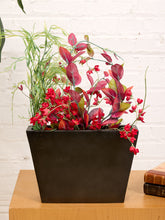 Load image into Gallery viewer, Black Vintage Planter