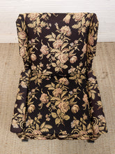 Load image into Gallery viewer, Floral Vintage Chair