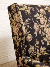 Load image into Gallery viewer, Floral Vintage Chair