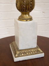 Load image into Gallery viewer, Marble Italian Alabaster Table Lamp