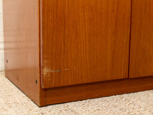 Load image into Gallery viewer, Vintage Mid Century 4 Drawer Credenza
