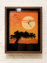 Load image into Gallery viewer, 1970’s 3D Sunset Clock