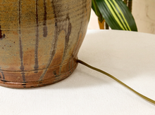 Load image into Gallery viewer, Vintage Drip Glaze Table Lamp with Black Shade