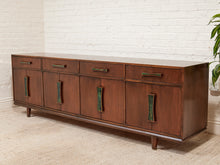 Load image into Gallery viewer, Monte Verde Young Vintage Credenza