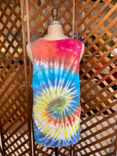 Load image into Gallery viewer, Tie-Dye Muscle Tee