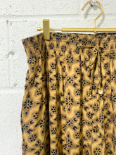 Load image into Gallery viewer, Gold and Black Floral Comfy Pants (22W)