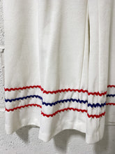Load image into Gallery viewer, Vintage Snow White Polyester pants with Red and Blue Detail - Plus Size