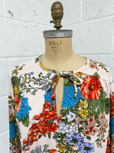 Load image into Gallery viewer, Vintage Blush Pink Floral Blouse