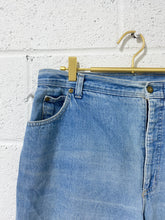 Load image into Gallery viewer, Vintage Light Denim Pants with Tapered Legs