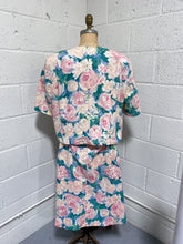 Load image into Gallery viewer, Vintage Floral 2 Piece Skirt + Blouse Set (22W)