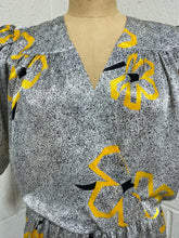 Load image into Gallery viewer, Vintage 80’s Graphic Dress (11-12)