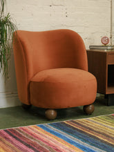 Load image into Gallery viewer, Tova Club Chair