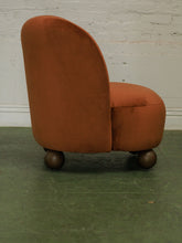 Load image into Gallery viewer, Tova Club Chair