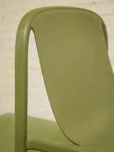 Load image into Gallery viewer, Blue Dot Green Chair