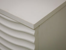 Load image into Gallery viewer, Wavy pair of Nightstands in white