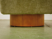 Load image into Gallery viewer, Space age Green Swivel Chair