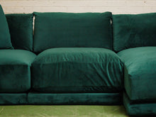 Load image into Gallery viewer, Hansel 3 Piece in Royale Evergreen