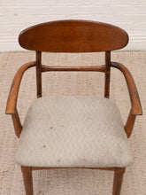 Load image into Gallery viewer, Set a four American walnut chairs