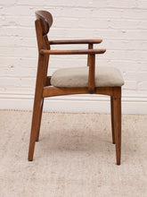 Load image into Gallery viewer, Set a four American walnut chairs