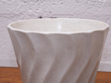 Load image into Gallery viewer, White speckled Vintage Bauer planter