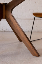 Load image into Gallery viewer, Miles Round Dining Table