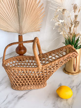 Load image into Gallery viewer, Carrying Basket