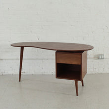 Load image into Gallery viewer, Sunbeam Exclusive Holiday Desk