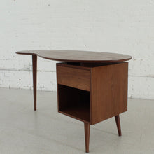 Load image into Gallery viewer, Sunbeam Exclusive Holiday Desk