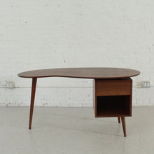 Load image into Gallery viewer, Sunbeam Exclusive Holiday Desk