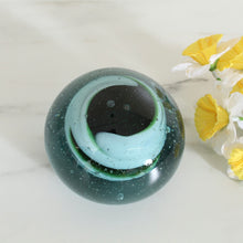 Load image into Gallery viewer, Vintage Art Glass