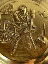 Load image into Gallery viewer, Antique Brass Warming Pan