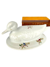 Load image into Gallery viewer, Ceramic Duck Sculpture
