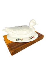 Load image into Gallery viewer, Ceramic Duck Sculpture
