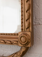 Load image into Gallery viewer, Italian Neoclassical Style Giltwood Mirror