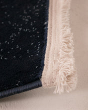 Load image into Gallery viewer, Japanese Vintage Rug Tapestry