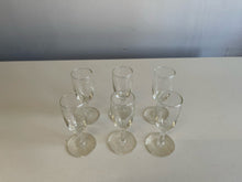 Load image into Gallery viewer, Set of 6 Wine Glasses